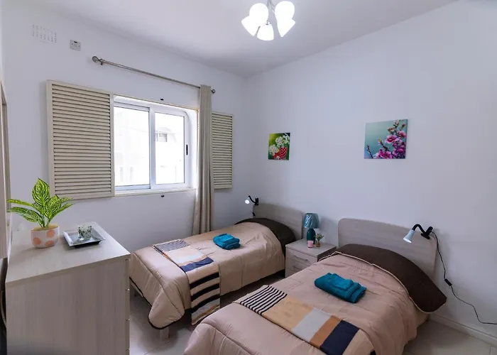 Seaside Cosy Maisonette @ - 2 Mins Walk From Sea Apartment *