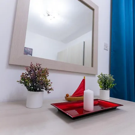 Seaside Cosy Maisonette @ - 2 Mins Walk From Sea *