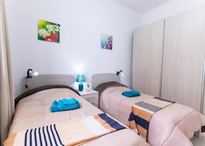 Seaside Cosy Maisonette @ - 2 Mins Walk From Sea *